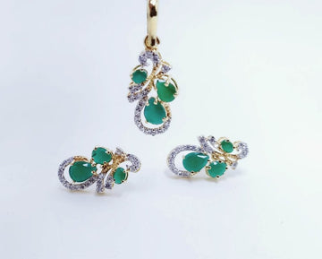 Gold Plated Pendant set with Green Onex and Zircons. (925 Silver)