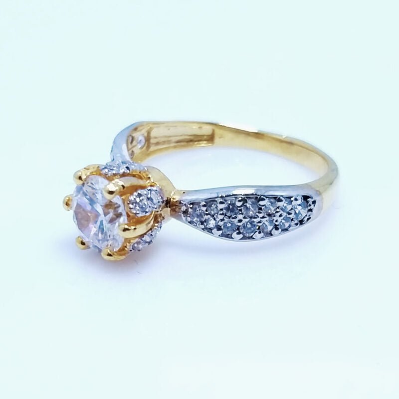 Diamond Style Ring with Cubic Zircons Premium Quality. (925 Silver)