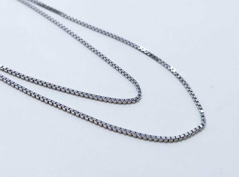 (Simple Box) Chain Premium Quality Rhodium plated. (925 Silver)