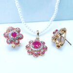 Delicate Pendant Set with Chetum and Zircons 24kt Gold Plated. (925 Silver)