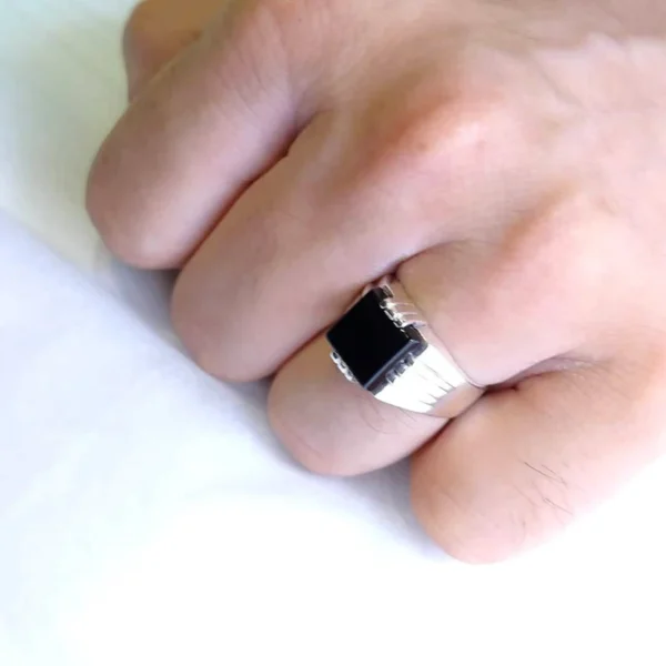 Men?s Ring with Black Aqeeq. (925 Silver) - Image 4